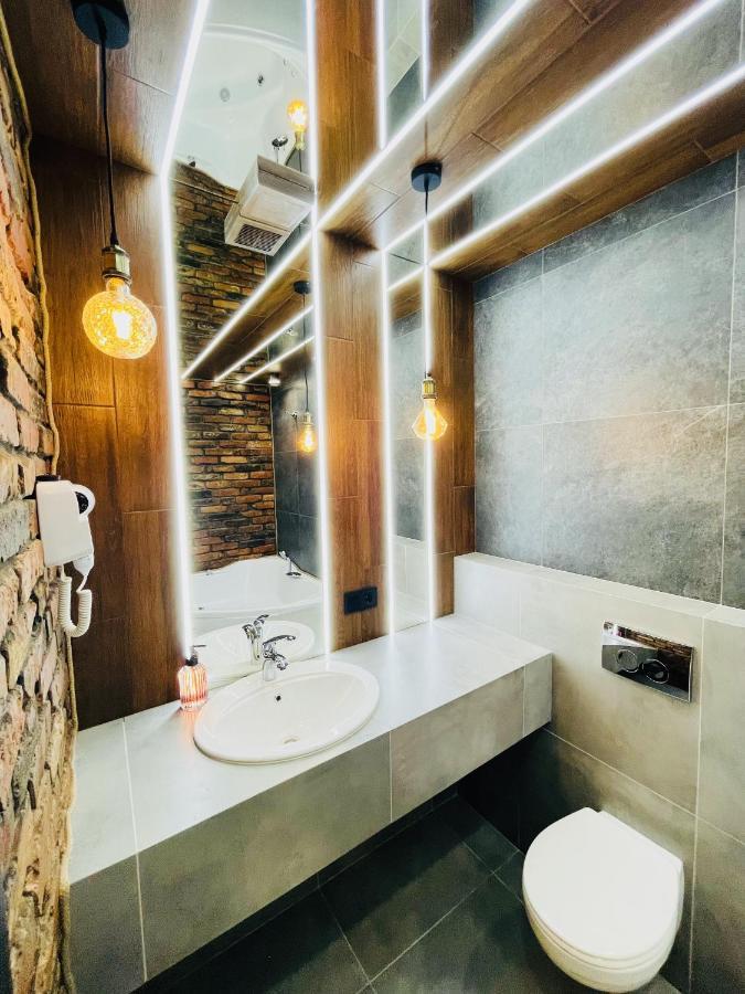 Loft В River Park З Джакузі Dnipro Exterior foto
